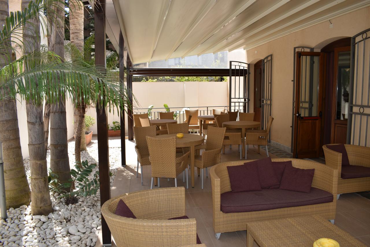 Hotel Il Portico 파뷔냐나도 외부 사진