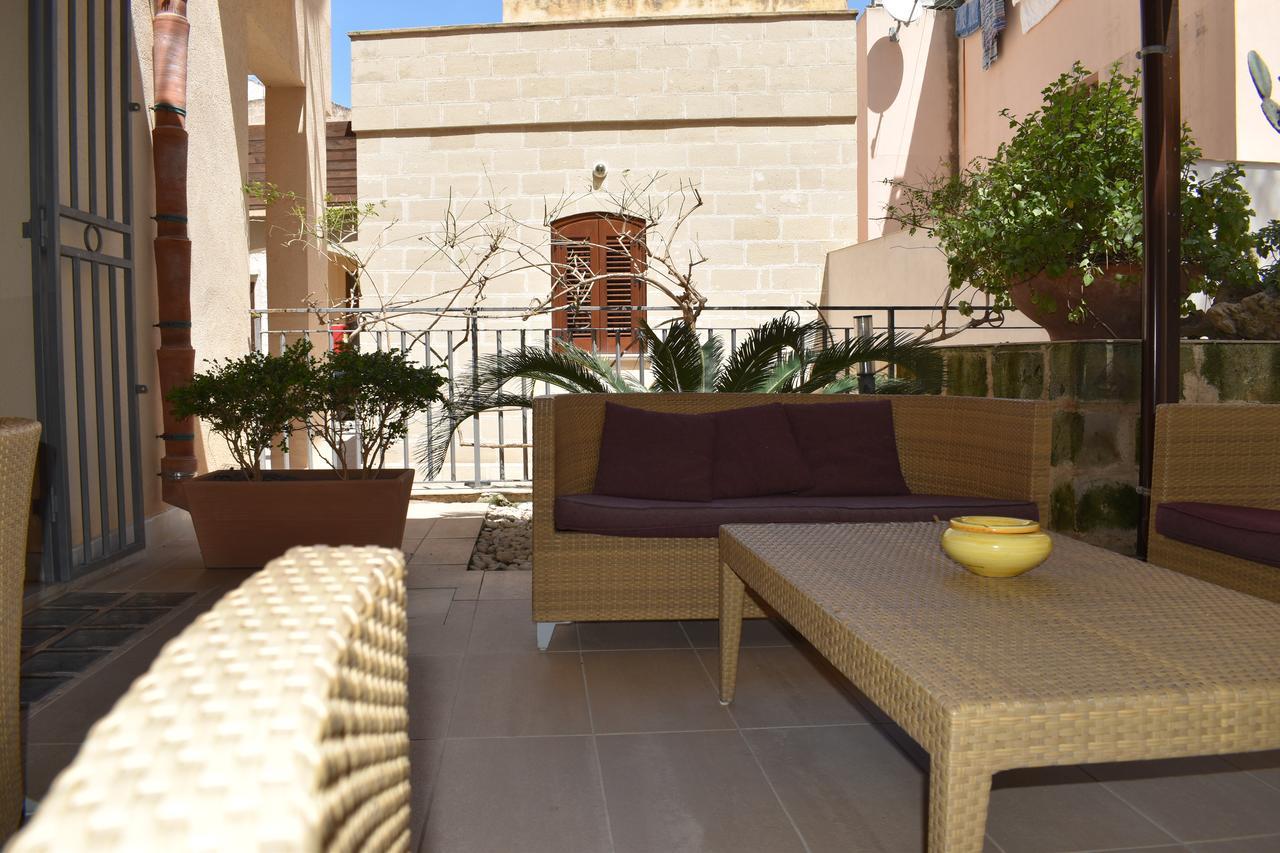 Hotel Il Portico 파뷔냐나도 외부 사진
