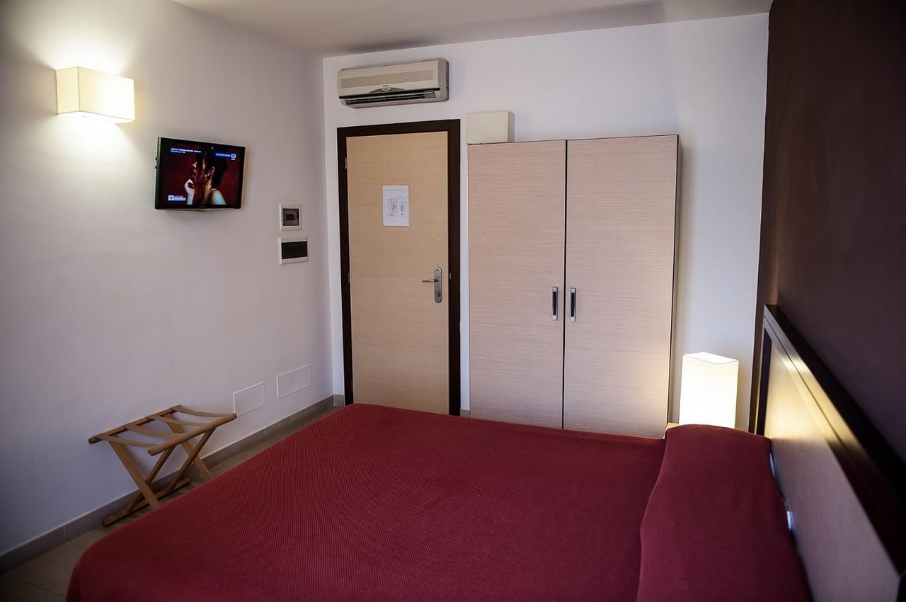 Hotel Il Portico 파뷔냐나도 외부 사진