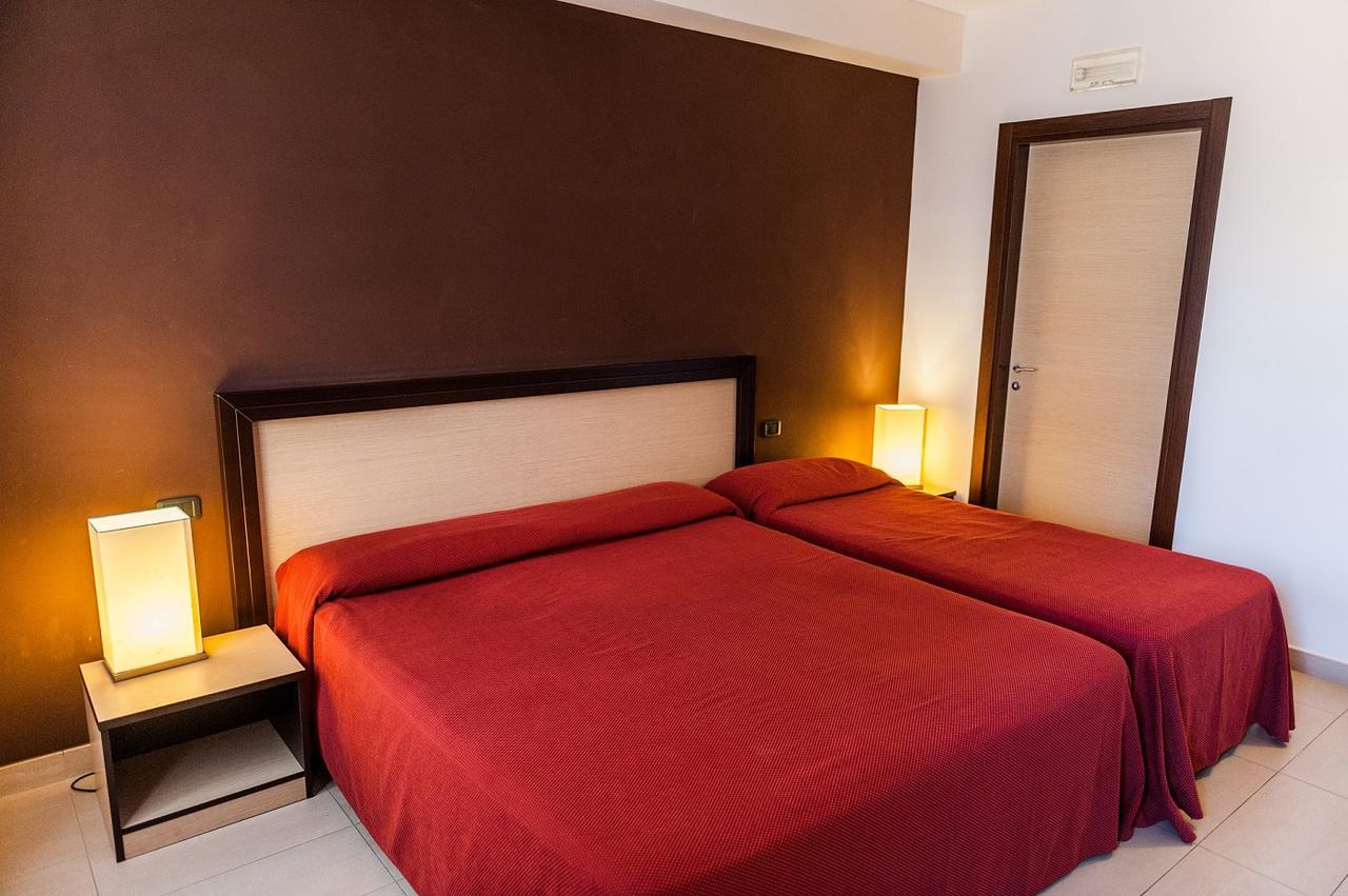 Hotel Il Portico 파뷔냐나도 외부 사진